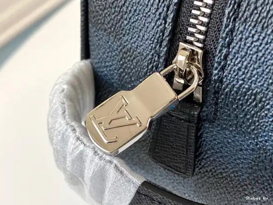 POUCH LOUIS VUITTON TOILETRY 0617